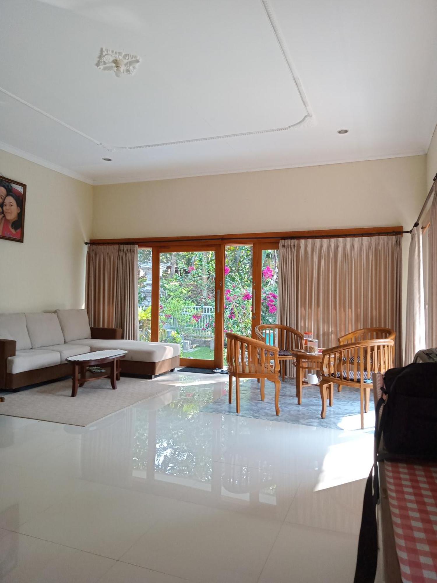 Umah Kampung Bendul Apartment