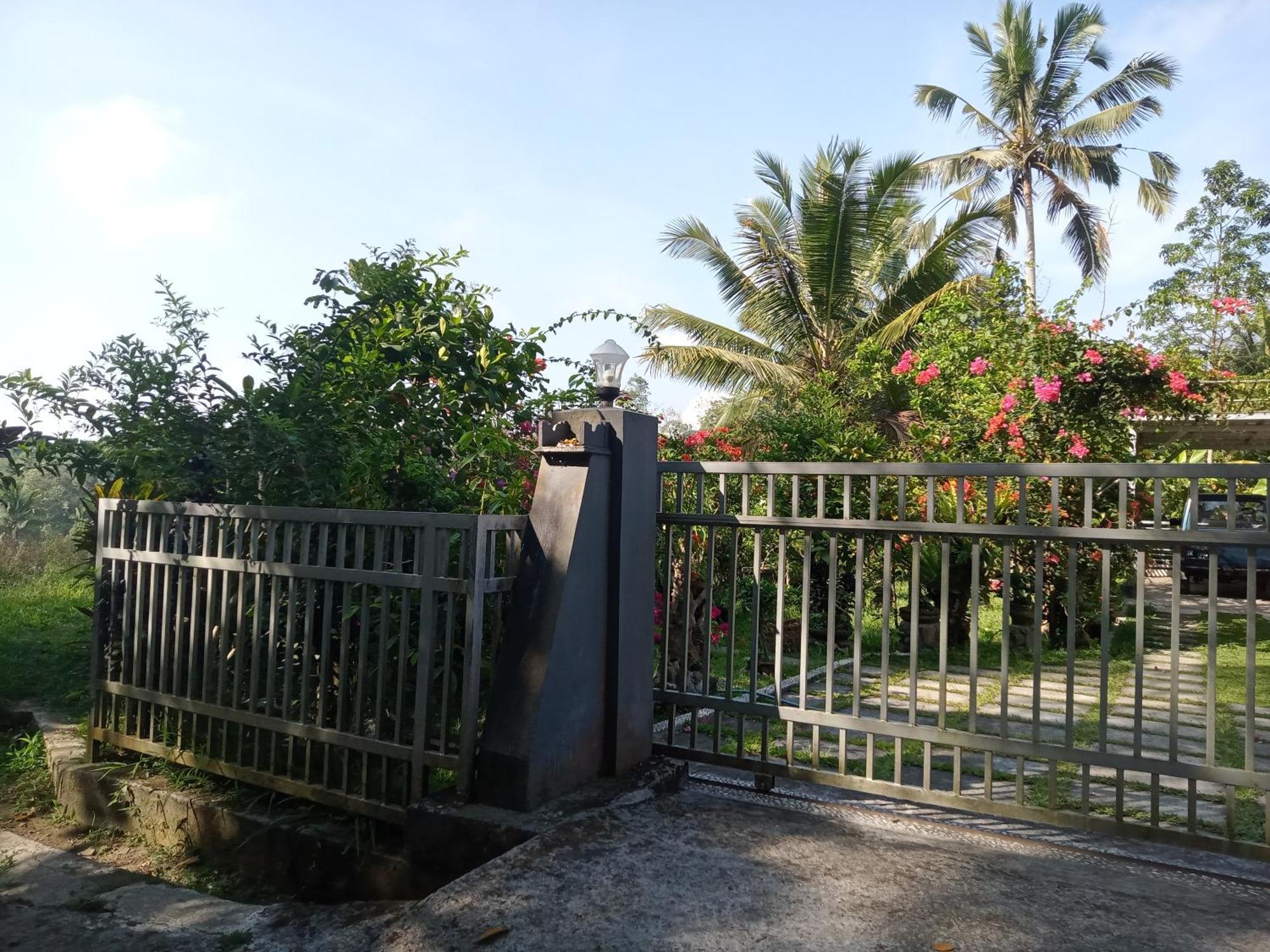 Umah Kampung Bendul Apartment